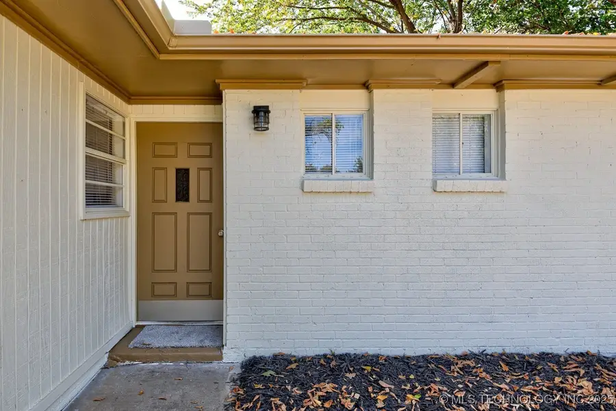 1719 SE Hilltop Drive, Bartlesville, OK 74006 - Image #3