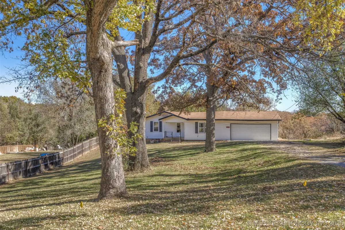 1043 N Valley Drive, Sand Springs, OK 74063 - Image #1