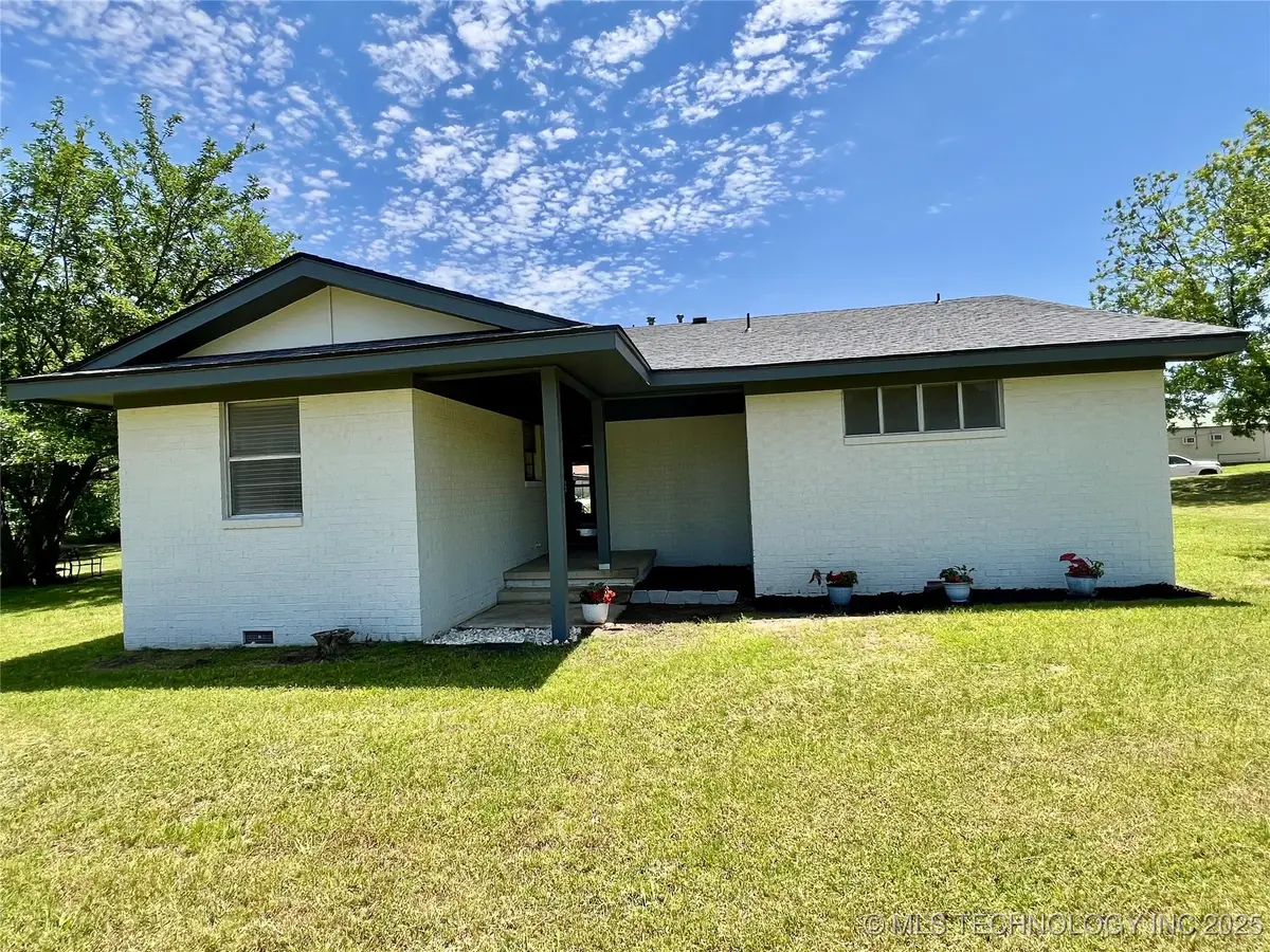 205 NE 1st Street, Kingston, OK 73439 - Image #1