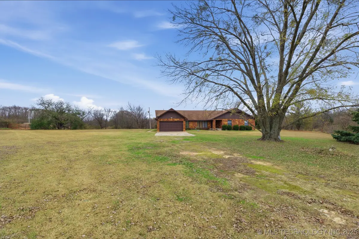 35064 W 321st Street S, Bristow, OK 74010 - Image #1