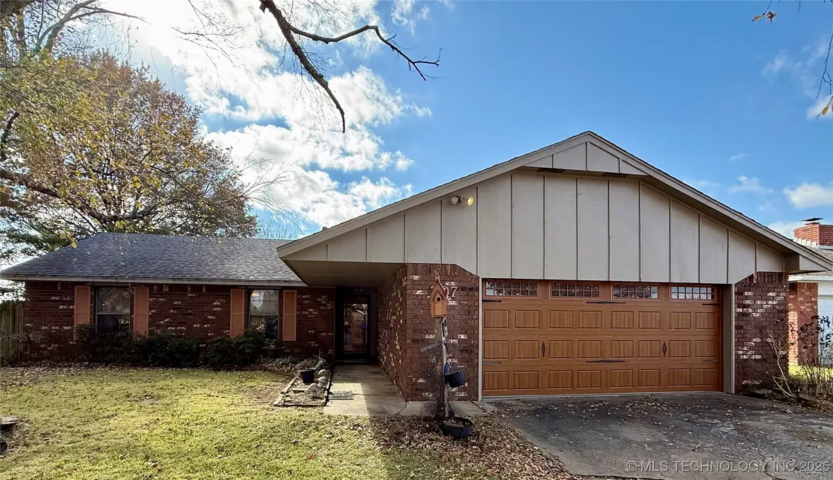 207 Valhalla Drive, Muskogee, OK 74403 - Image #1