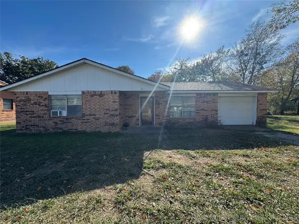 21 Park Street, Lone Grove, OK 73443