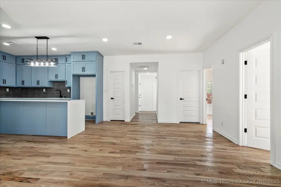 1049 N Oswego Avenue, Tulsa, OK 74115 - Image #3