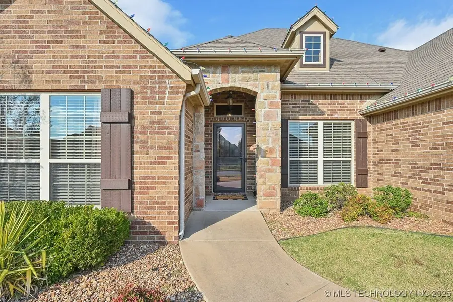 1408 E Canton Street, Broken Arrow, OK 74012 - Image #2