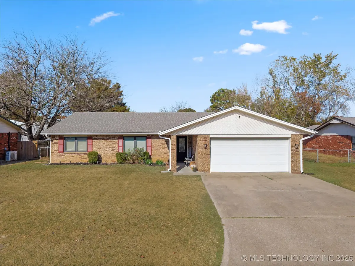3133 Cardinal Drive, Ardmore, OK 73401 - Image #1