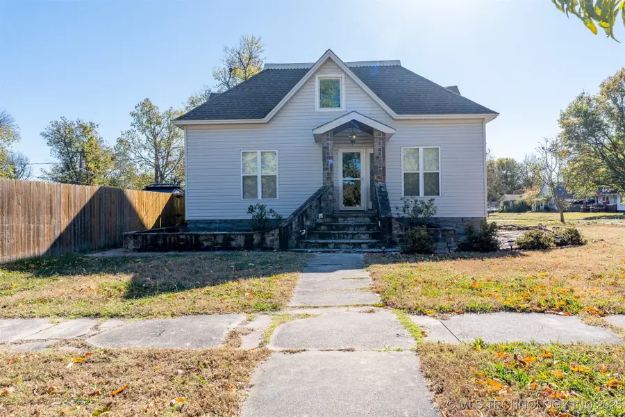 202 S 7th Street, Okemah, OK 74859 - Image #2