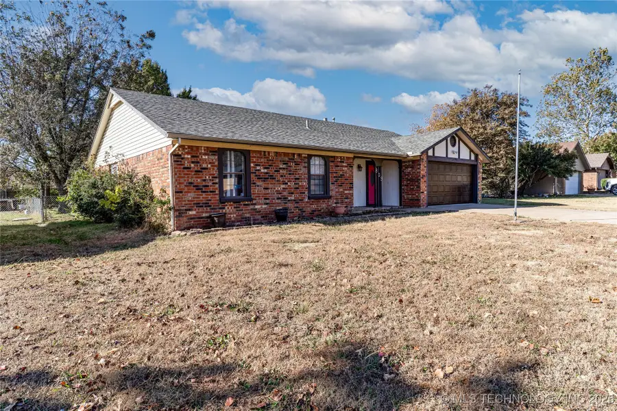809 S Holmes Avenue, Cushing, OK 74023 - Image #2