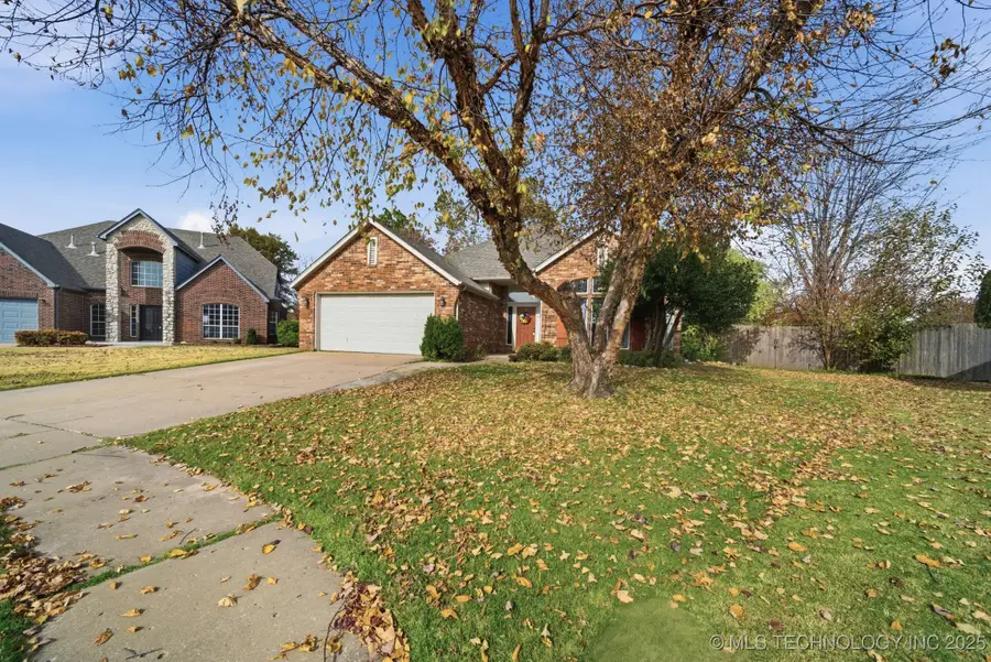 911 N Butternut Court, Broken Arrow, OK 74012 - Image #2