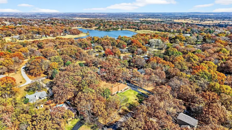 471 Rolling Wood Hills, Durant, OK 74701 - Image #2