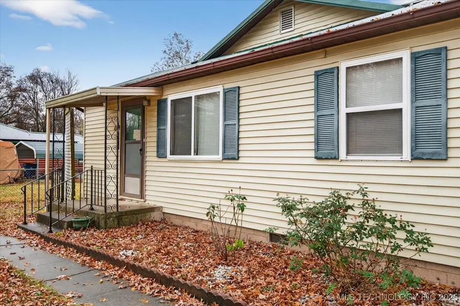 715 S Hickory Street, Nowata, OK 74048 - Image #3