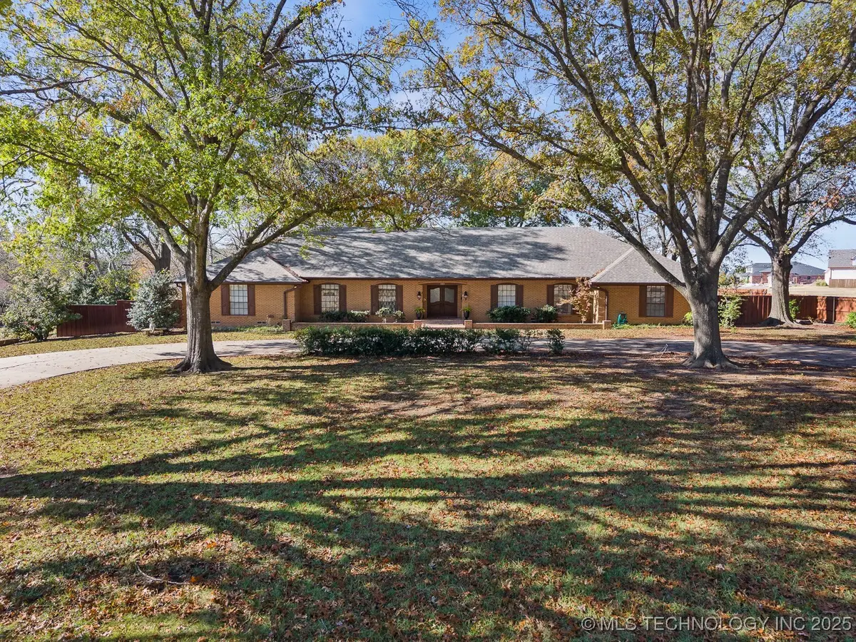 535 Sunset Drive Sw, Ardmore, OK 73401 - Image #1