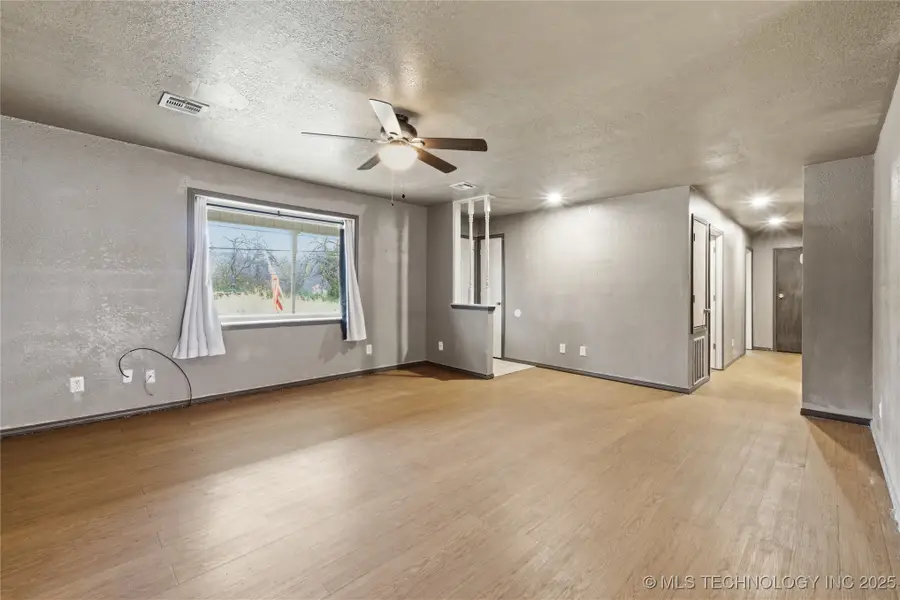 101 E Corporation Street, Henryetta, OK 74437 - Image #3