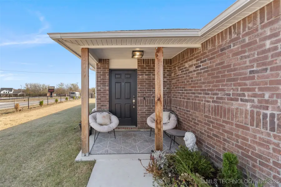 716 N Redbud Avenue, Beggs, OK 74421 - Image #3