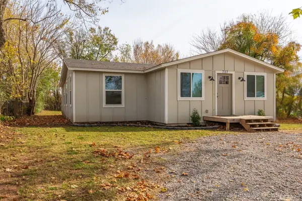 717 N Bristow Avenue, Coweta, OK 74429