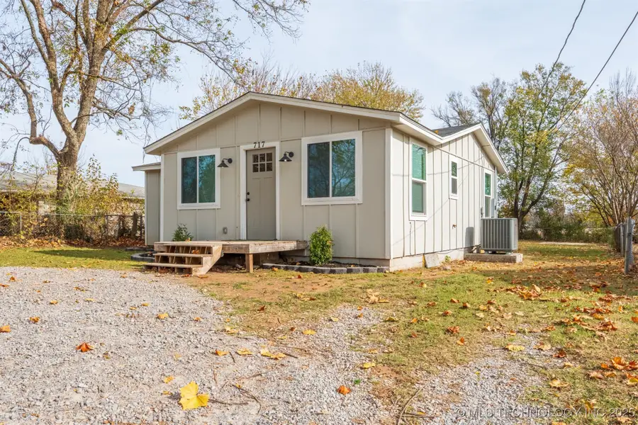717 N Bristow Avenue, Coweta, OK 74429 - Image #2