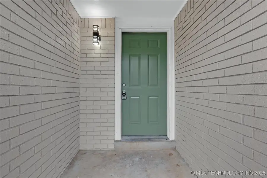 1656 S Sycamore Avenue, Broken Arrow, OK 74012 - Image #3