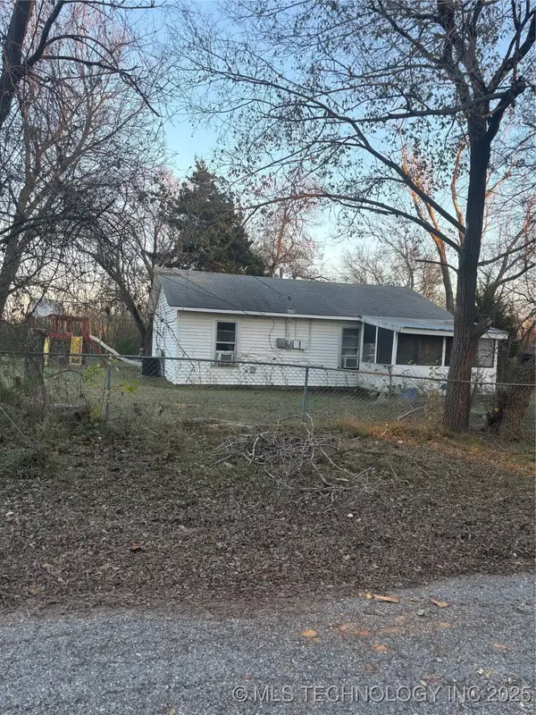 8502 E 100th Street, Owasso, OK 74055