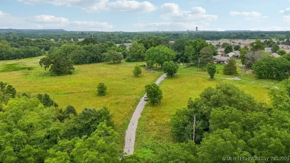 10417 S 33rd West Avenue, Jenks, OK 74037 - #1