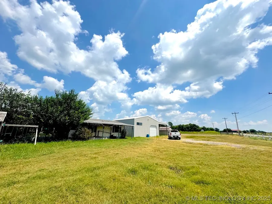 20211 Cedar Road, Henryetta, OK 74437 - Image #2