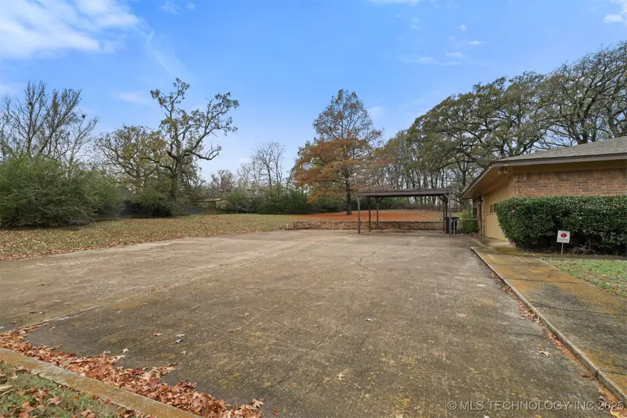 921 Crooked Oak Drive, Durant, OK 74701 - Image #3