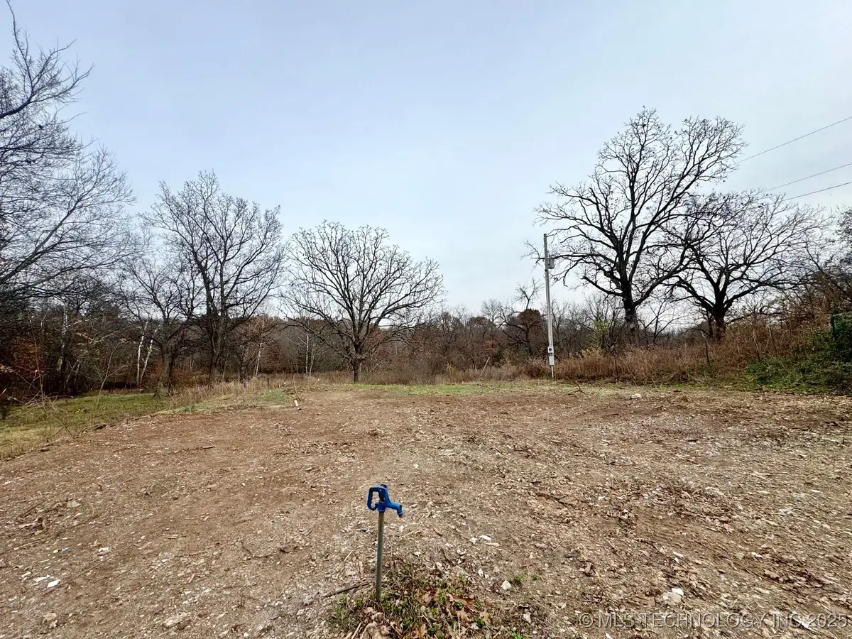 15606 N Lost City Road, Hulbert, OK 74441 - Image #1