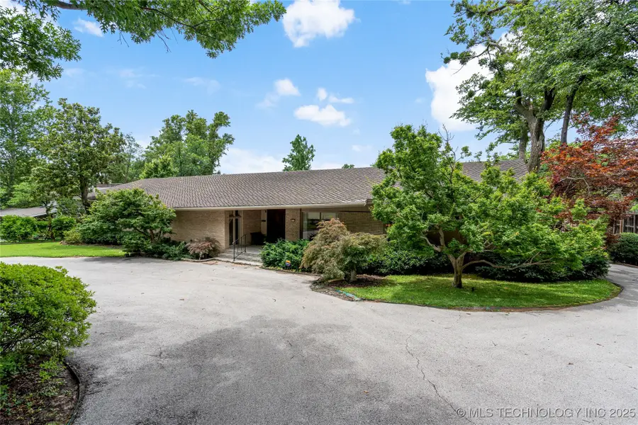 4722 S Yorktown Place, Tulsa, OK 74105 - Image #2