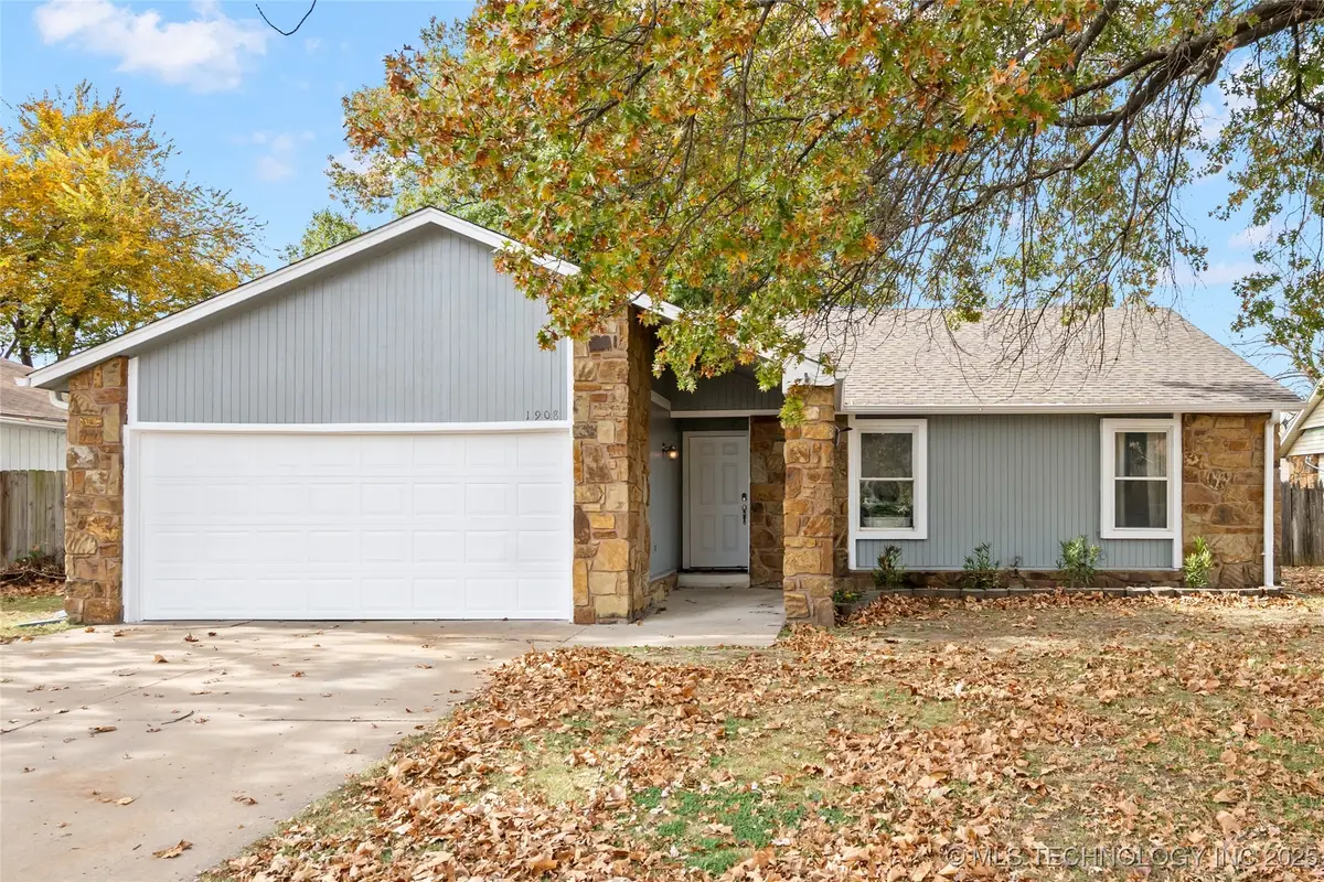 1908 N Cypress Avenue, Broken Arrow, OK 74012 - Image #1