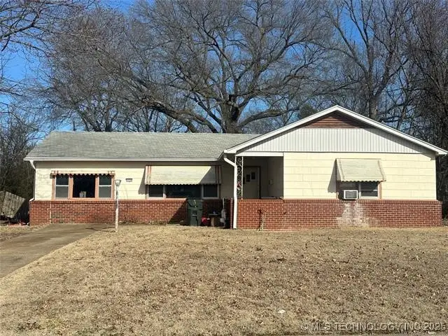 1725 E Elm Lane, Okmulgee, OK 74447 - Image #1