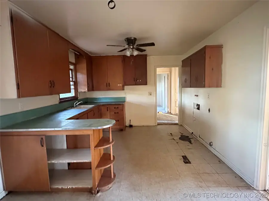 1725 E Elm Lane, Okmulgee, OK 74447 - Image #3