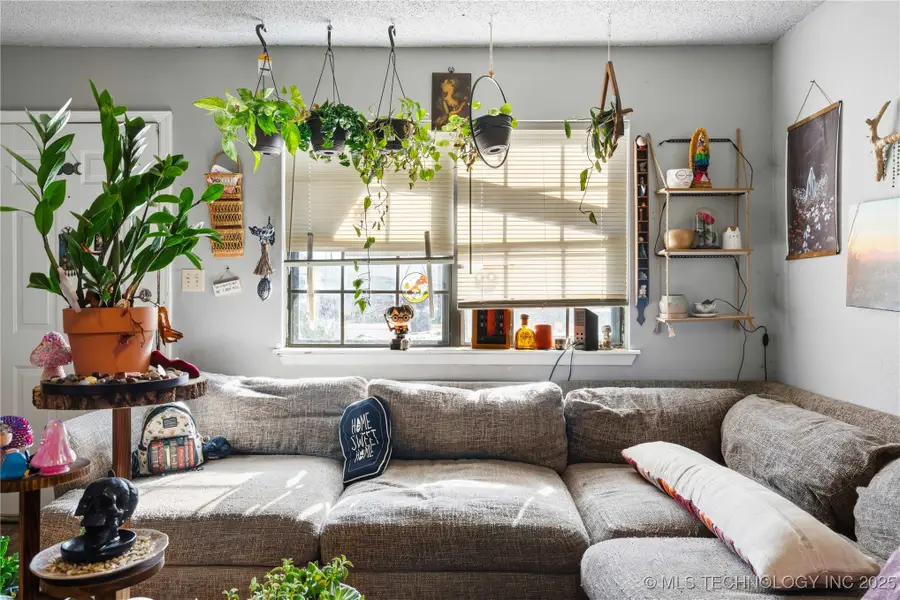 687 E 142nd Place, Glenpool, OK 74033 - Image #2