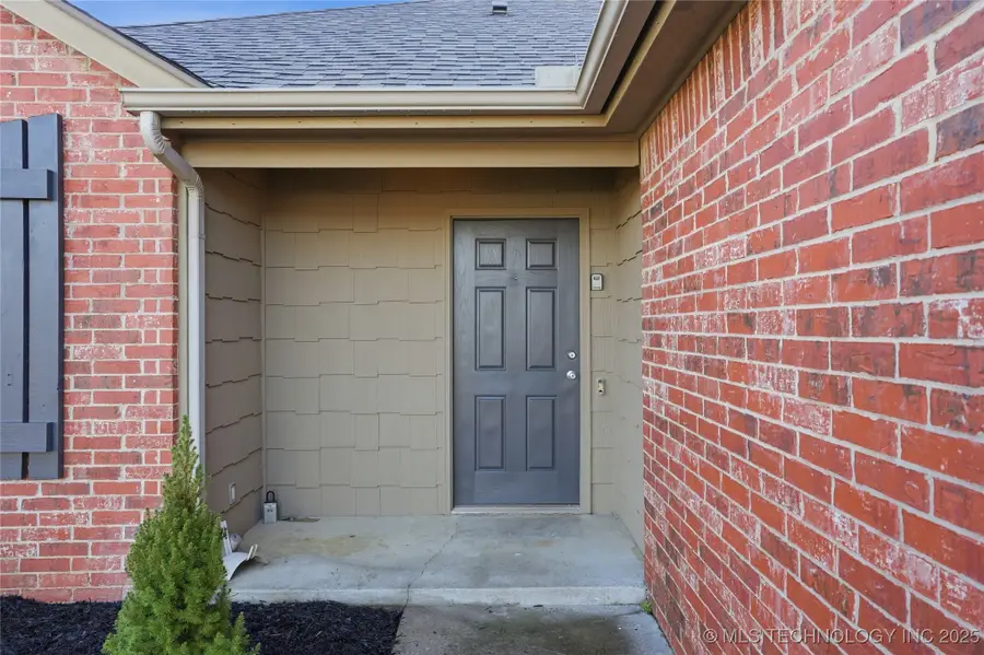 205 Vail Circle, Kiefer, OK 74041 - Image #2