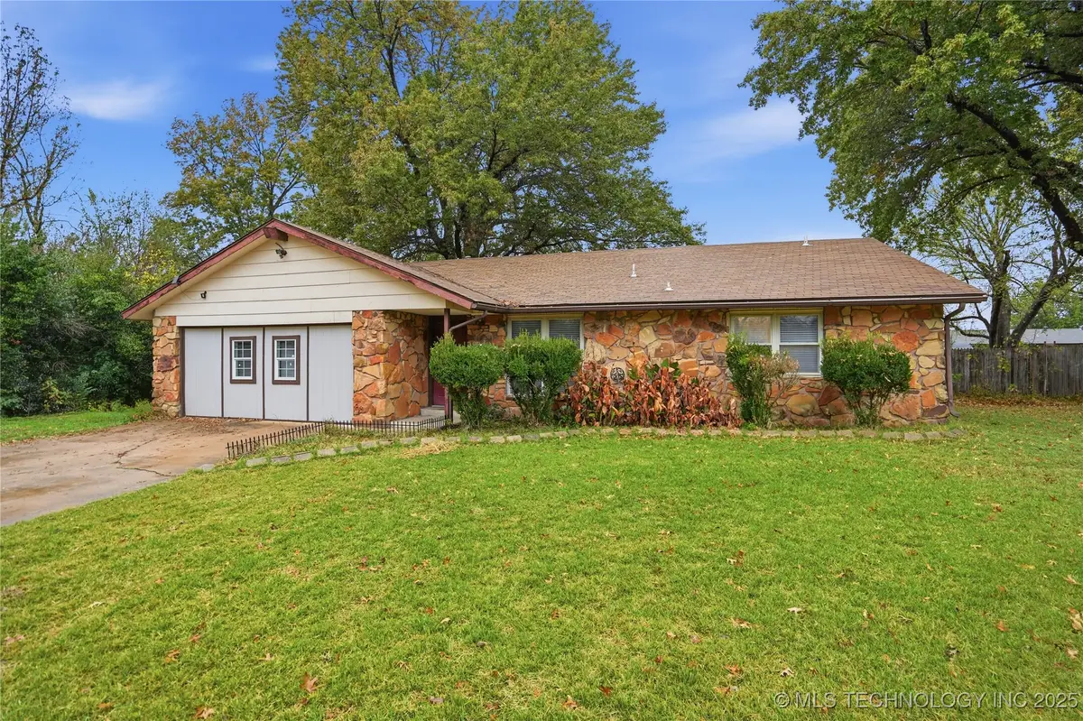 265 E Glenpool Boulevard, Glenpool, OK 74033 - Image #1
