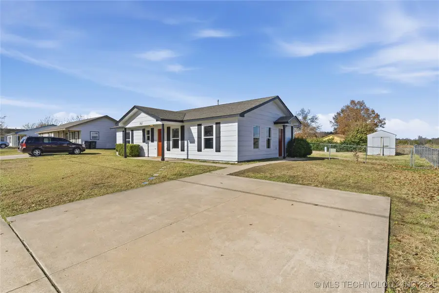 705 Palmetto Road, Bartlesville, OK 74003 - Image #2