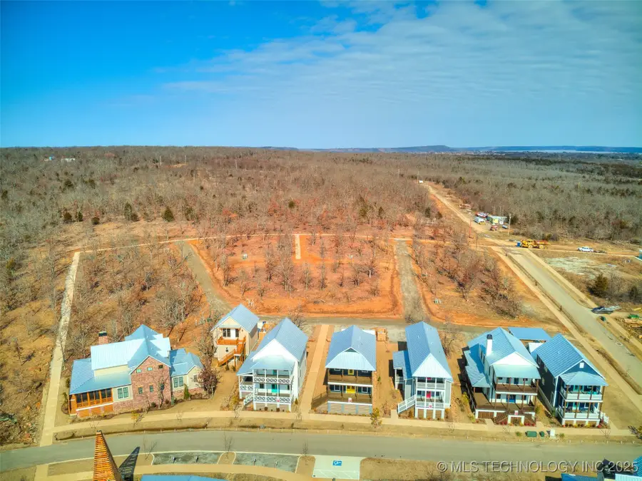 100 Brookside Drive, Carlton Landing, OK 74432 - #2