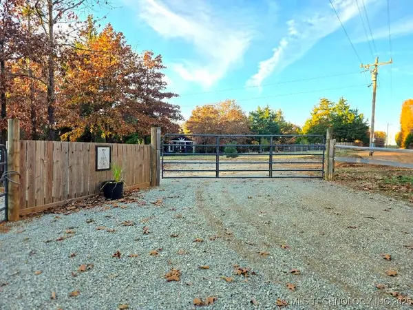 777 Caddo Hills, Caddo, OK 74729