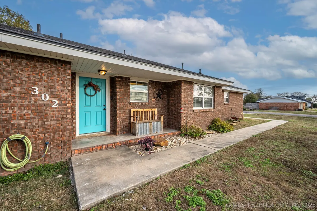 302 S County Line, Allen, OK 74825 - Image #1