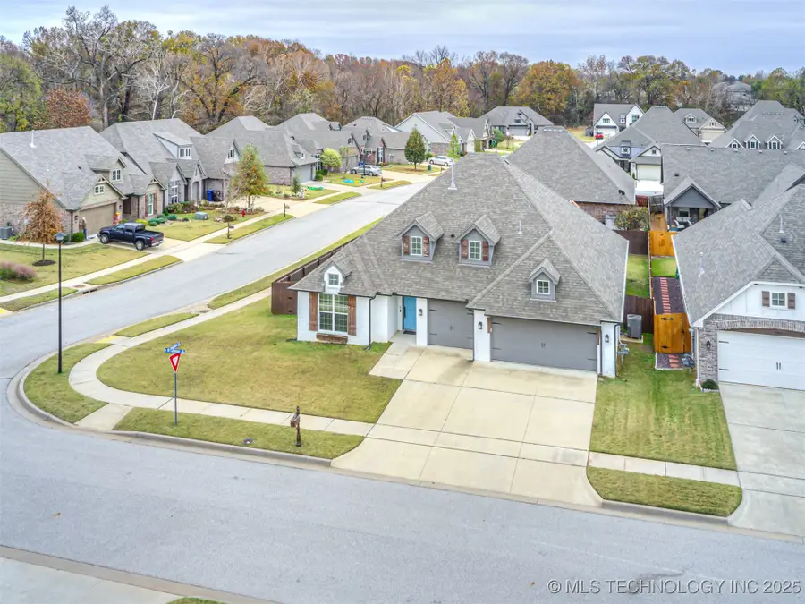 2601 W Albuquerque Street, Broken Arrow, OK 74011 - Image #2