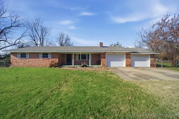 1103 N Fox Street, Chouteau, OK 74337