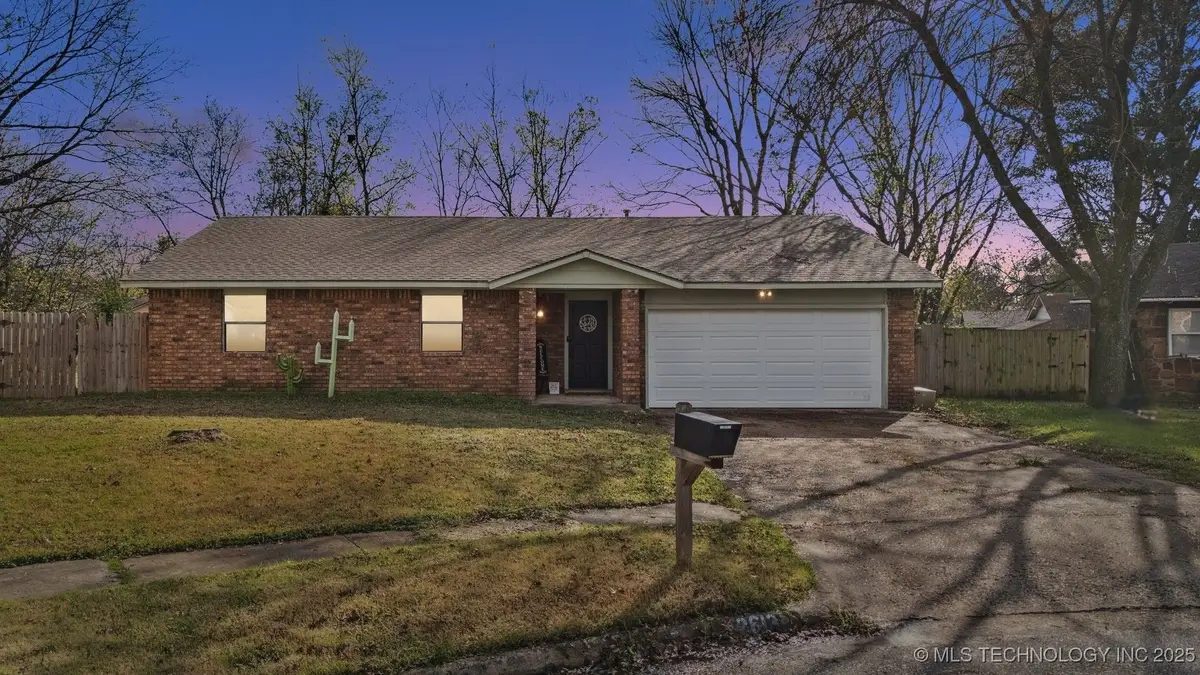 2613 S Sycamore Avenue, Broken Arrow, OK 74012 - Image #1