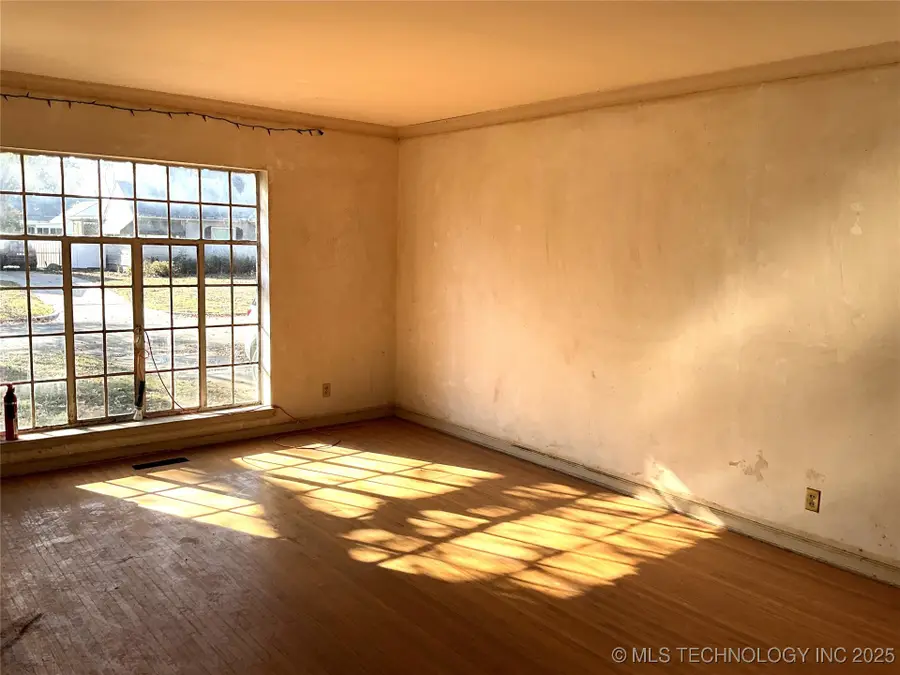 3519 E 21st Place S, Tulsa, OK 74114 - Image #2