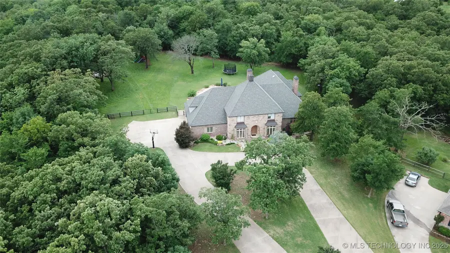 4224 S 69th West Avenue, Tulsa, OK 74107 - #2