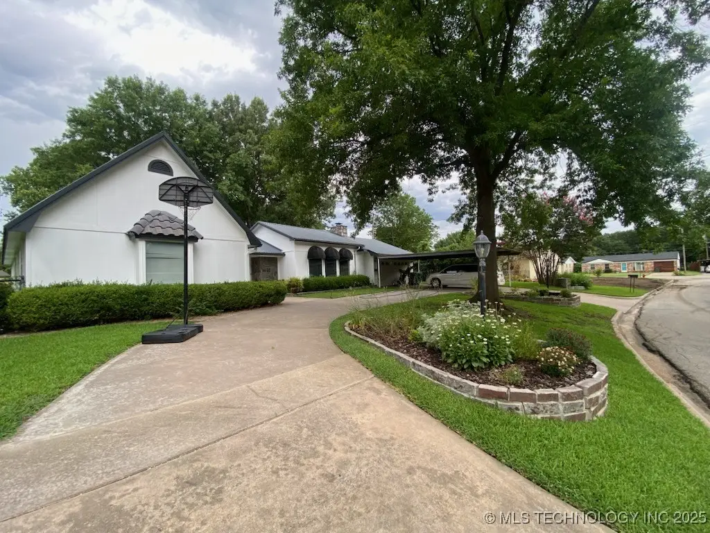 107 N 12th Avenue, Madill, OK 73446 - Image #1