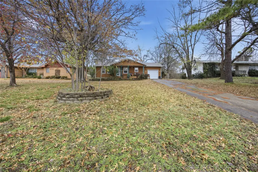 215 E Fuller Street, Tahlequah, OK 74464 - Image #2