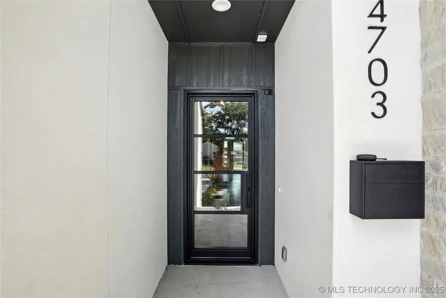 4703 S Detroit Avenue, Tulsa, OK 74105 - Image #2