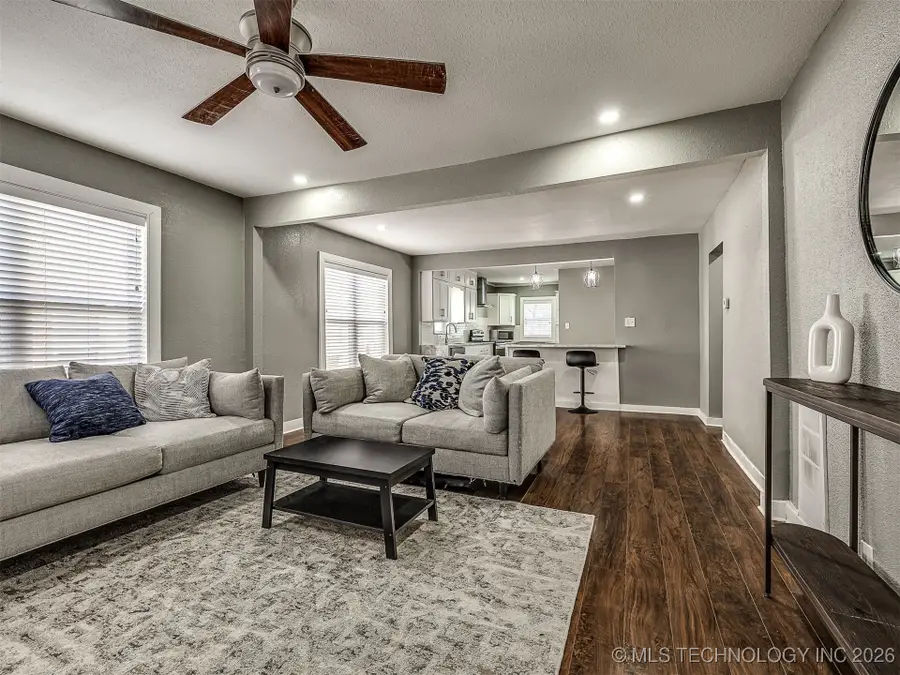 1227 S Richmond Avenue, Tulsa, OK 74112 - Image #2