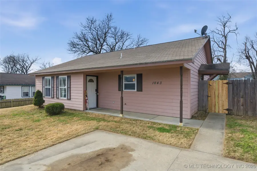 1643 S Oak Avenue, Bartlesville, OK 74003 - Image #2