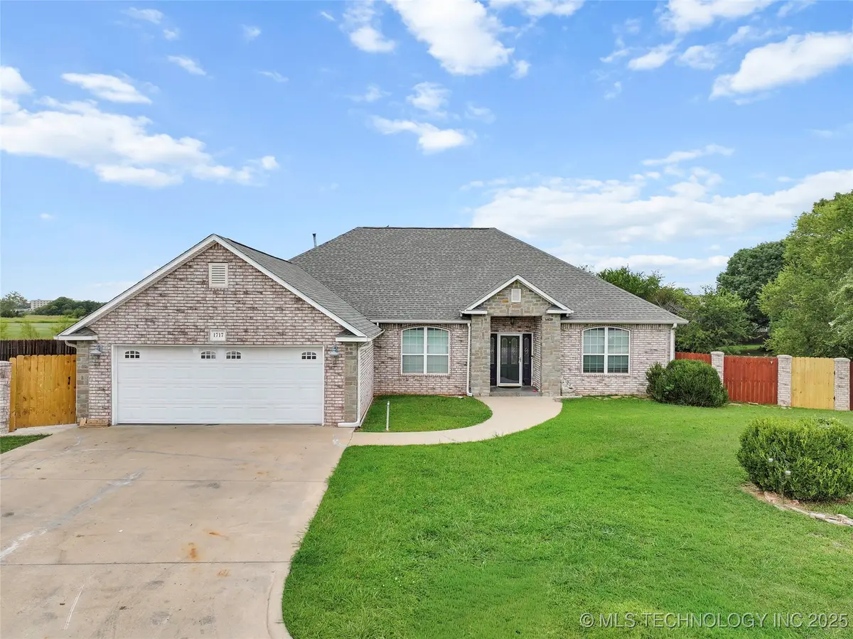 1717 Red Oak Street, Ardmore, OK 73401 - Image #1