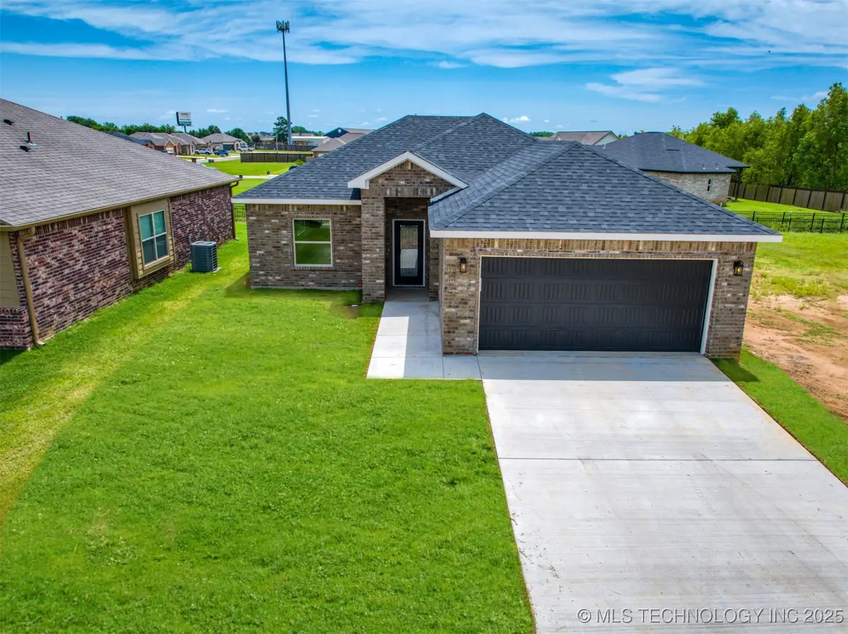 1190 Wild Indigo Circle, Calera, OK 74730 - #1