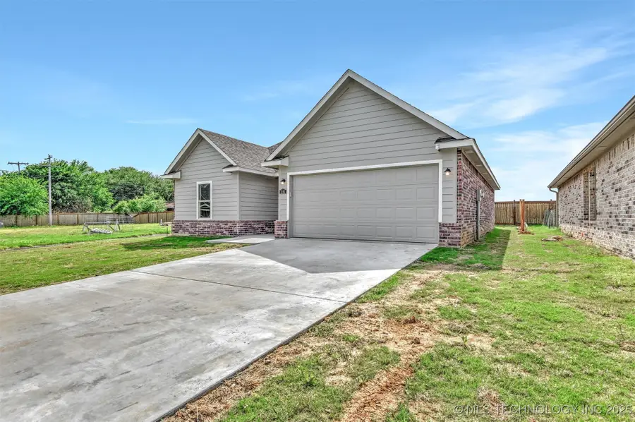 1181 Wild Indigo Circle, Calera, OK 74730 - #2