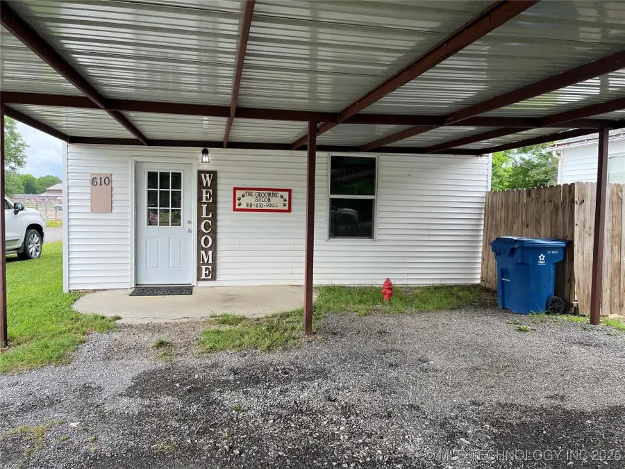 610 W Washington Avenue, Krebs, OK 74501 - #3
